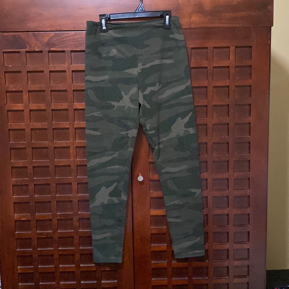 Camo leggings